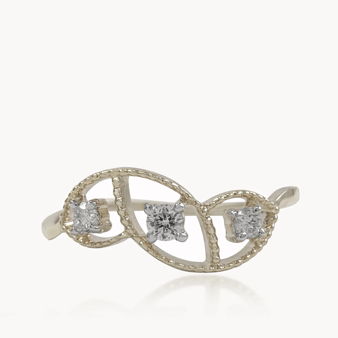 Trileaf Diamond Ring